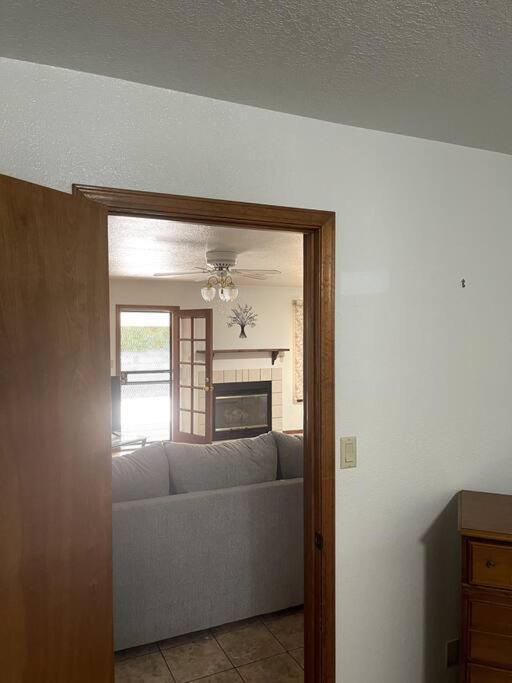 Townhouse, Two Car Garage, Fireplace Back Yard Las Cruces Exteriér fotografie