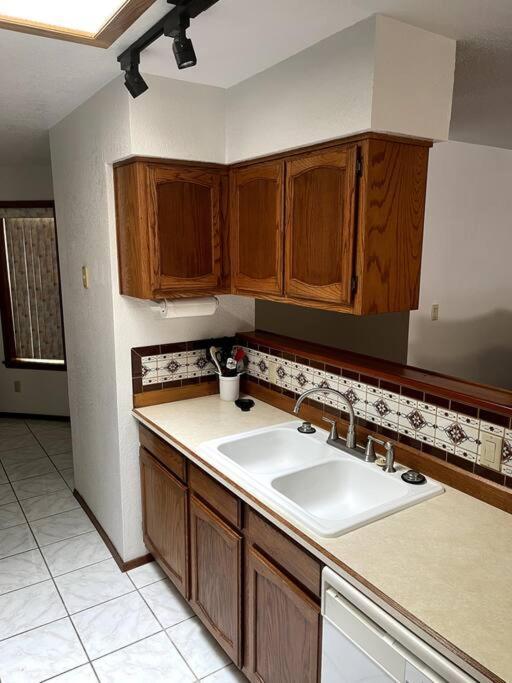 Townhouse, Two Car Garage, Fireplace Back Yard Las Cruces Exteriér fotografie